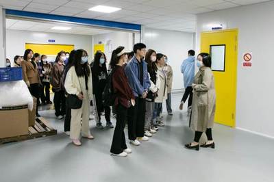 人文學(xué)院應(yīng)用語言系2022級商務(wù)英語專業(yè)實(shí)訓(xùn)項(xiàng)目圓滿完成，實(shí)踐育人成果顯著